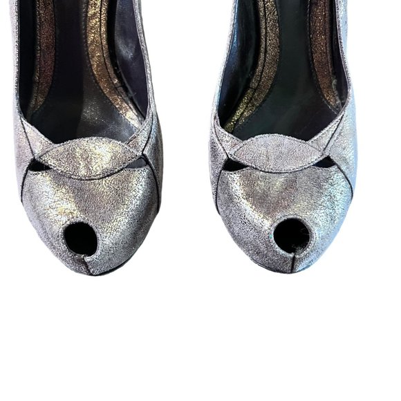 Authenticated Fendi VTG Bronze Metallic Peeptoe pumps 36.5 - Picture 3 of 13